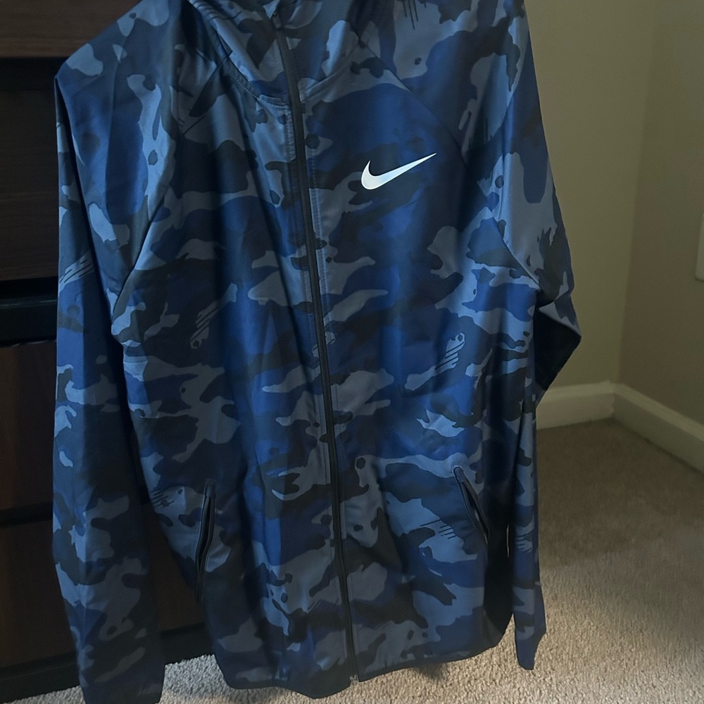 Nike Men's Blue Camo Zip-Up Windbreaker